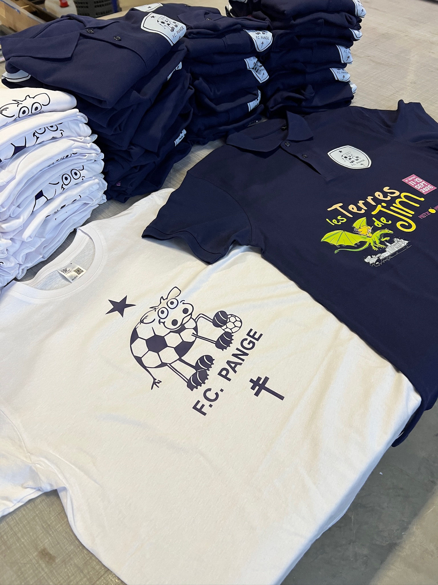 Tenues de club sportif marquées par OCT-PRO